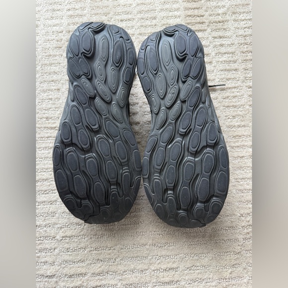 New Balance Black and Gray Athletic Shoes - Picture 3 of 5